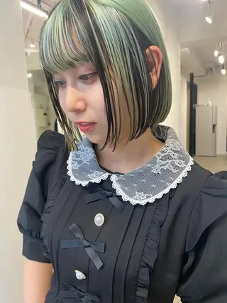 ショート カラー センターパート/ 暖色カラーayuのヘアスタイル