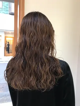 ロング パーマ moi-meme.soe所属・タナカ リナのヘアスタイル