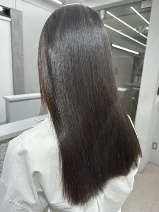 ミディアム 🖤🤍石川 アイリ🤍🖤のネイルデザイン