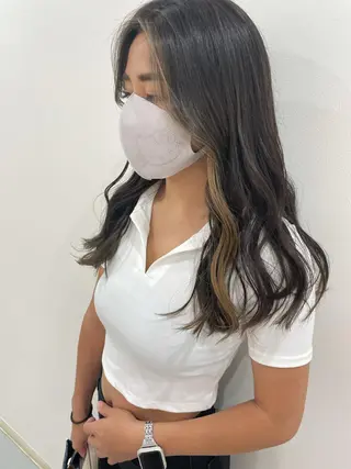 ロング カラー akane .のヘアスタイル