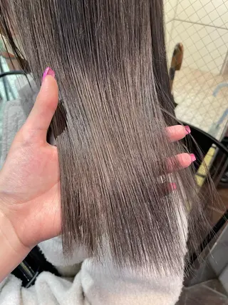 セミロング カラー 個性派ネイル 🌼 ハルカ ♡の眉毛・アイブロウイメージ