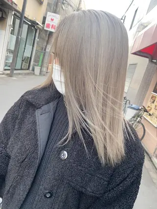 ミディアム カラー ヘアアレンジ ネイル マツエク・マツパ 井上 一平のヘアスタイル