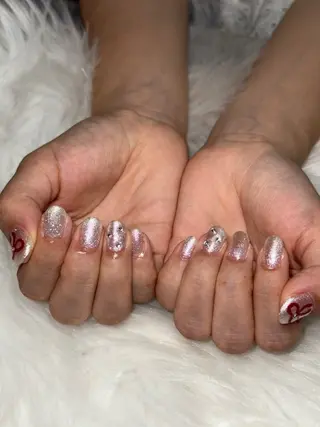 ネイル Momoka 🍑🎀のネイルデザイン