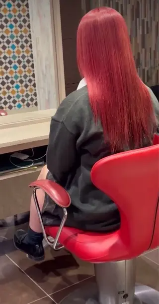 ロング カラー 渡部 優衣のヘアスタイル