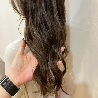 セミロング カラー over hair by La fith所属・mia over hairのヘアスタイル