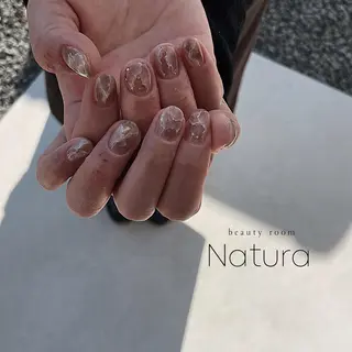 ネイル マツエク・マツパ アイブロウ beautyroom Naturaのネイルデザイン