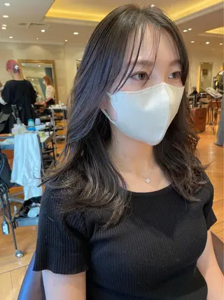 ミディアム カラー ショートカット / 銀座/ 青山莉奈のヘアスタイル