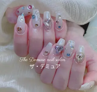 ネイル Demure Momoのネイルデザイン