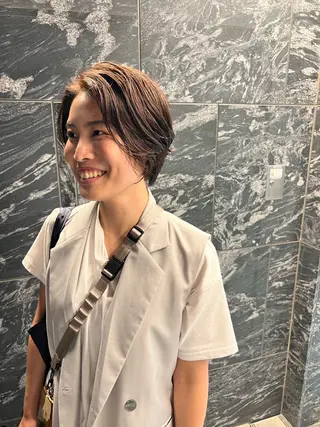 ショート カラー 樋野 亮のヘアスタイル