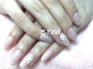 ネイル e.nail所属・和賀井 恵理のネイルデザイン
