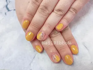 ネイル ネイルリボン 受付スタッフのネイルデザイン