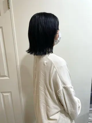 ミディアム カラー MIOベージュカラー 柔らかいカラーのヘアスタイル