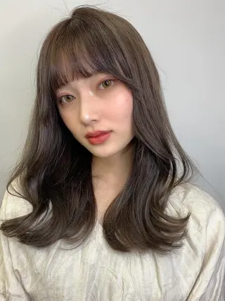 ミディアム カラー 透明感/オリーブ/ グレージュ/YUKAのヘアスタイル