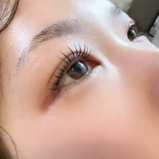 マツエク・マツパ Laule'a  by pickup所属・山田 未来の眉毛・アイブロウイメージ