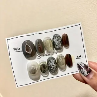 ネイル Arowa 伊田のネイルデザイン