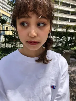 ミディアム カラー ヘアアレンジ 顔周りレイヤー/韓国 ブリーチminamiのヘアスタイル