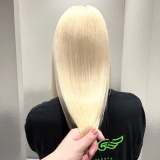 ミディアム カラー ✨ブリーチ支持No1 複雑履歴修正/舘岡のヘアスタイル