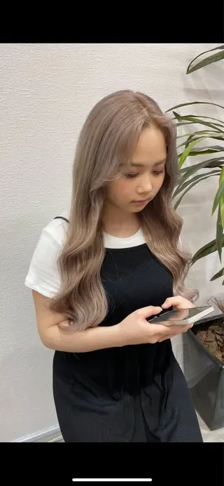 ロング PREss Yuiのヘアスタイル