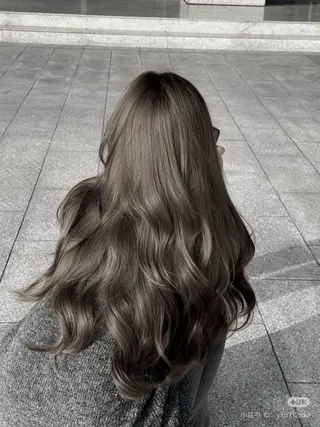 ロング カラー ヘアアレンジ 💎韓国/ レイヤー カット/ 暖色🫧のヘアスタイル