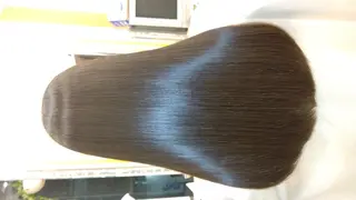 セミロング イプス ビューティーのヘアスタイル