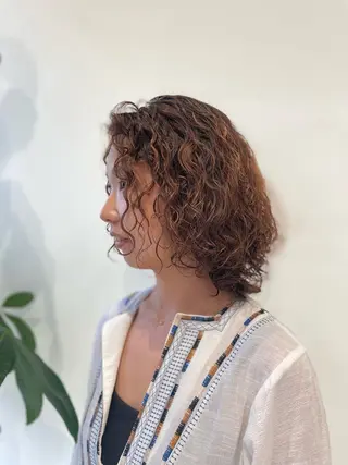 セミロング HIKARI🐈‍⬛ レイヤー×デザインのヘアスタイル