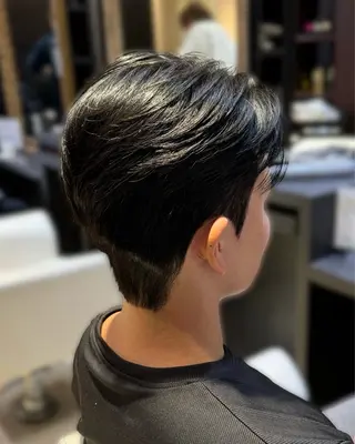 ショート パーマ メンズ YUKI🇰🇷 カルマ／ダウンパーマのヘアスタイル