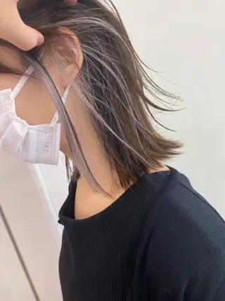ミディアム カラー THE DAY所属・AKI HASHIMOTOのヘアスタイル