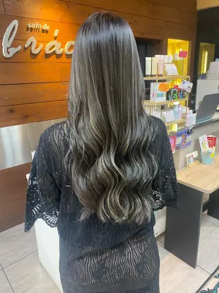 ロング カラー パーマ ヘアアレンジ キッズ マツエク・マツパ アイブロウ インナー×縮毛矯正 ピンクカラー澤井里菜のヘアスタイル