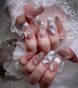 ネイル She   Nail所属・ISA_ BELLAのネイルデザイン