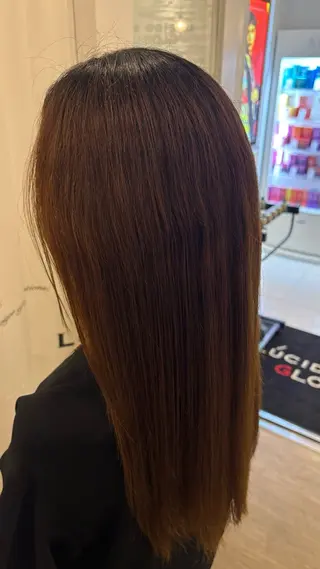 セミロング カラー ♣️似合わせカット 艶髪カラーYUUGAのヘアスタイル