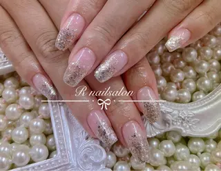 ロング R NAILSALONのネイルデザイン
