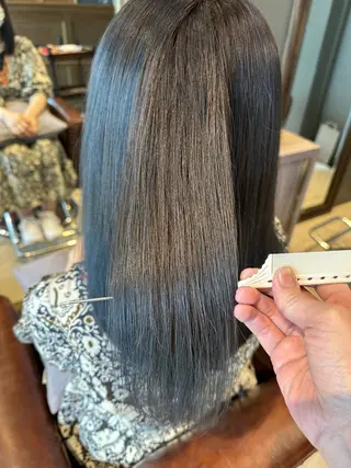 ロング カラー ネイル LOANA カラー &縮毛モデル募集のヘアスタイル