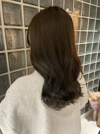 ミディアム アキ/梅田/顔まわり /レイヤーカット/のヘアスタイル