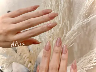 セミロング Alina エリナのネイルデザイン