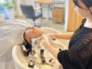 山崎 彩音のヘアスタイル