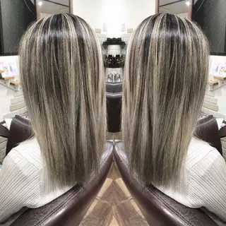 カラー 林 バンフムのヘアスタイル