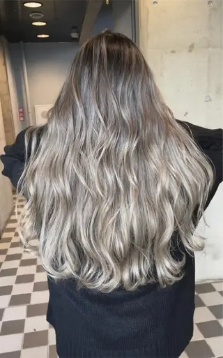 ロング カラー LUSTRE クロサワのヘアスタイル