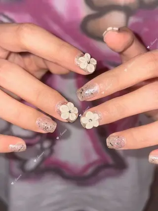 ネイル 佐藤 しおんのネイルデザイン