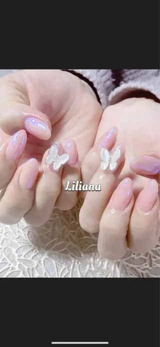 ネイル 艶々の美爪を〜 【リリアーナ】のネイルデザイン