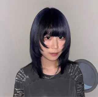 ミディアム ORGN.所属・にちか /似合う個性派カラーのヘアスタイル