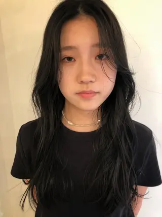 カラー ブリーチカラー🎀 韓国風/寺門美優のヘアスタイル