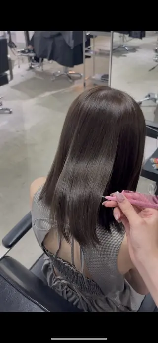 セミロング カラー 大阪ハイトーン/ ピンク/ かえでのヘアスタイル