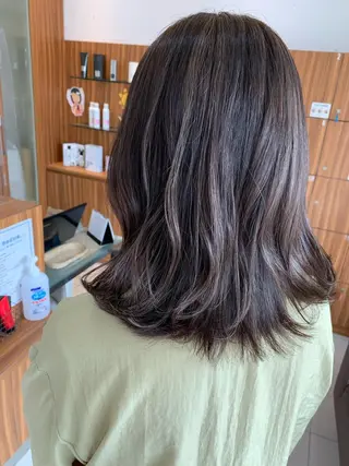 ミディアム カラー 白髪ぼかしハイライト 柳川拓哉のヘアスタイル