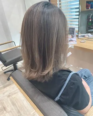 セミロング カラー AVANCE泉大津店 加茂瑞希のヘアスタイル