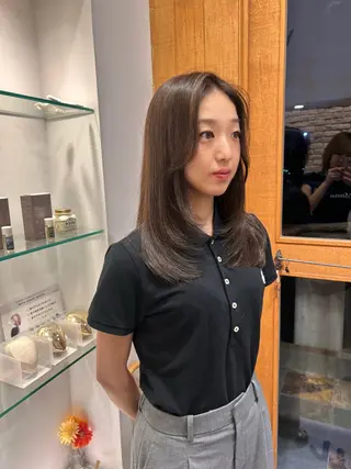 セミロング カラー mi yuのヘアスタイル