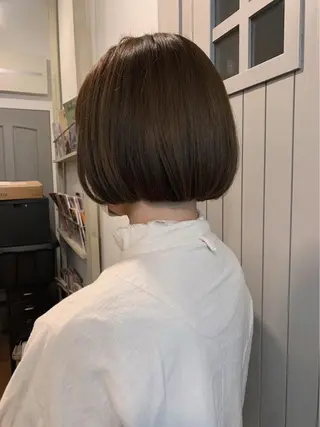 ショート カラー 【pejite】 Hinanoのヘアスタイル