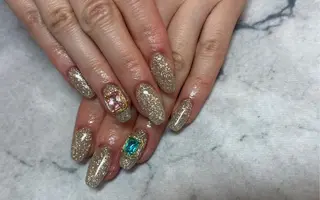 ネイル ネイルリボン 受付スタッフのネイルデザイン