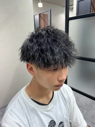 パーマ メンズ newi TATSUのヘアスタイル