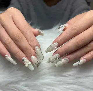 ネイル なな_ CloudyChanのネイルデザイン