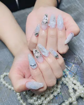 ネイル KiKO 🌻ひまわりサロンのネイルデザイン